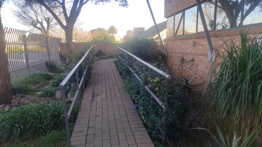 Commercial Property for Sale in Rhodesfield Gauteng