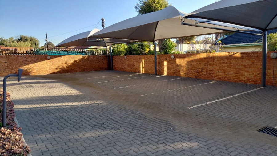 Commercial Property for Sale in Rhodesfield Gauteng