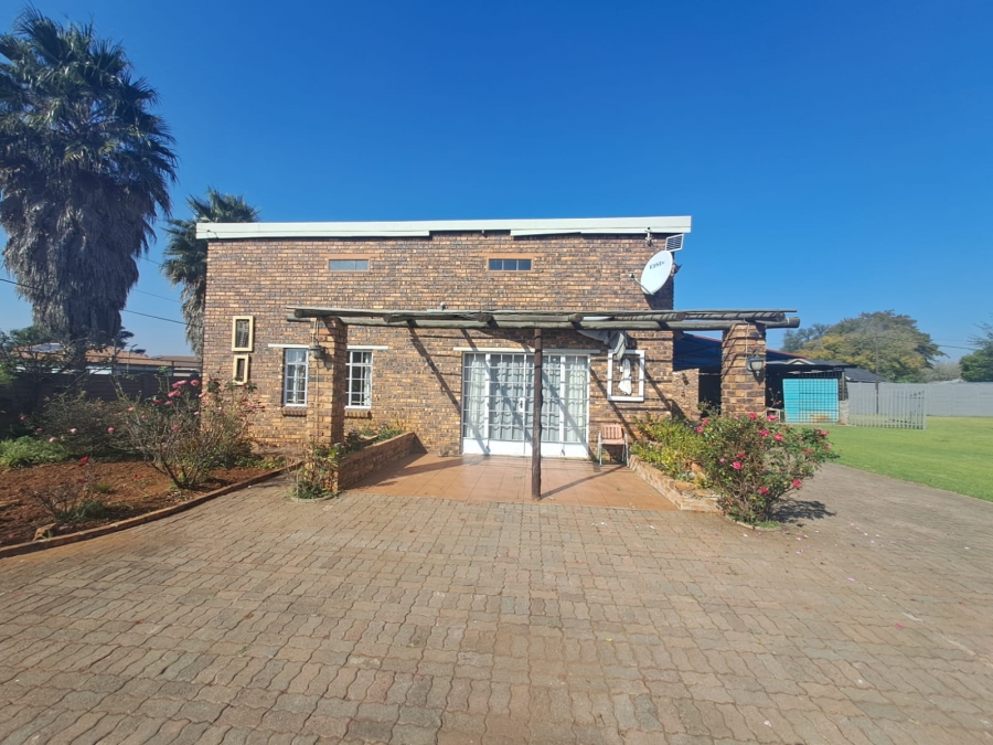 4 Bedroom Property for Sale in Meyerton Central Gauteng