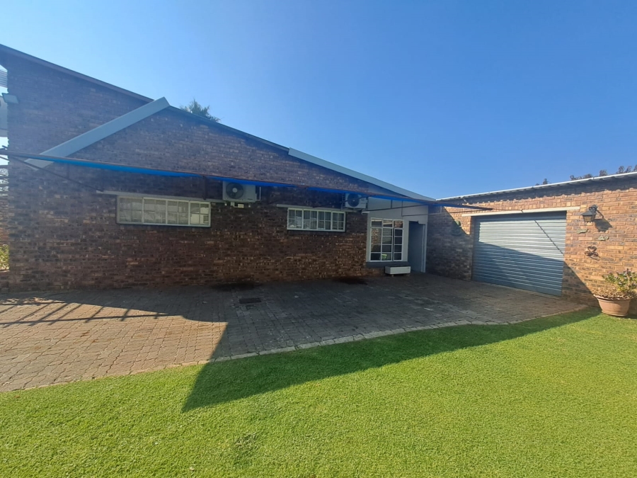 4 Bedroom Property for Sale in Meyerton Central Gauteng