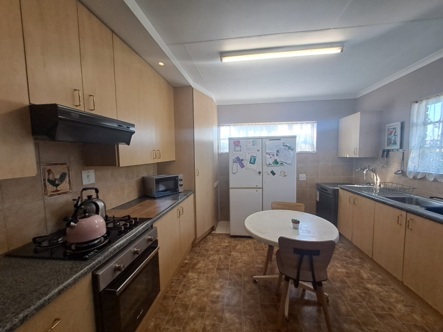4 Bedroom Property for Sale in Meyerton Central Gauteng