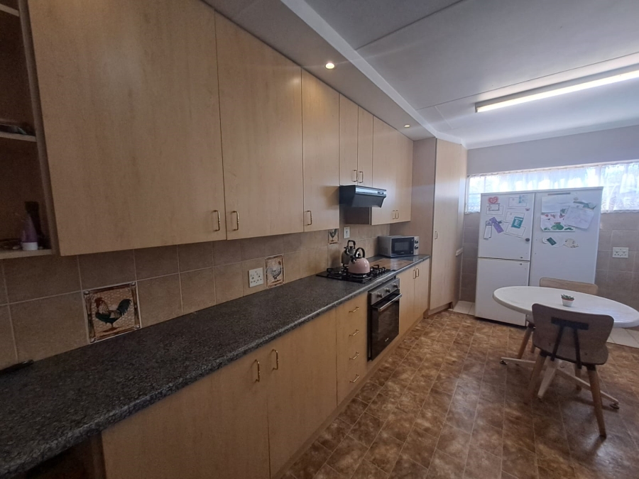 4 Bedroom Property for Sale in Meyerton Central Gauteng