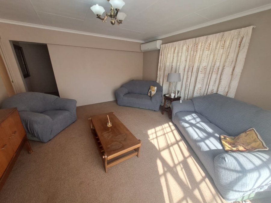 4 Bedroom Property for Sale in Meyerton Central Gauteng