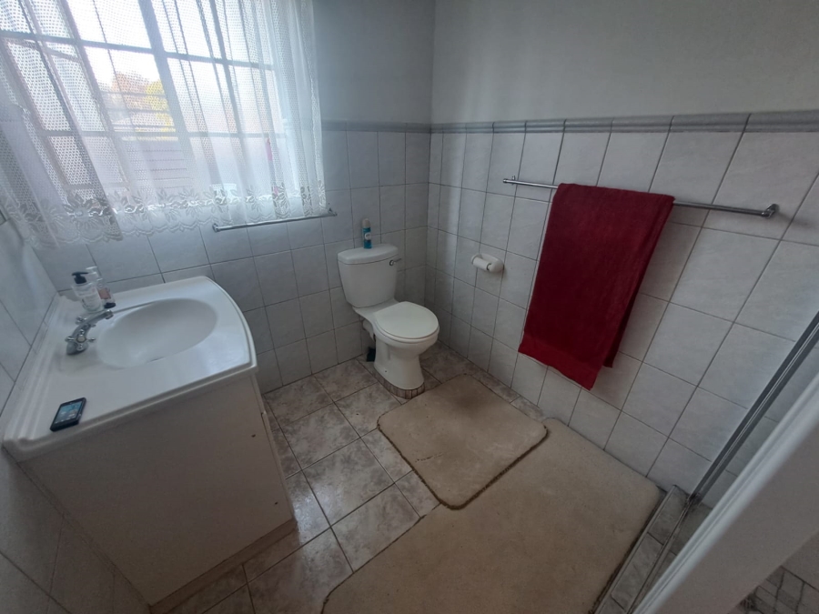 4 Bedroom Property for Sale in Meyerton Central Gauteng