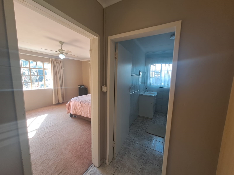 4 Bedroom Property for Sale in Meyerton Central Gauteng