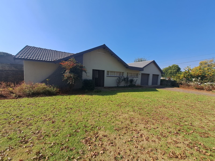 4 Bedroom Property for Sale in Meyerton Central Gauteng