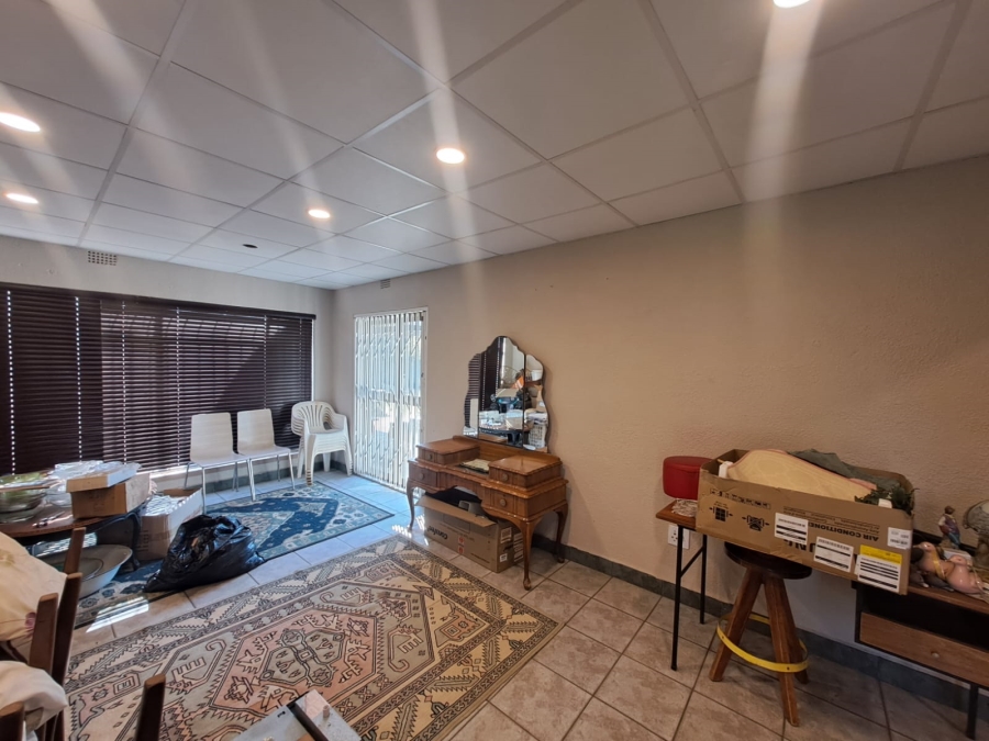 4 Bedroom Property for Sale in Meyerton Central Gauteng