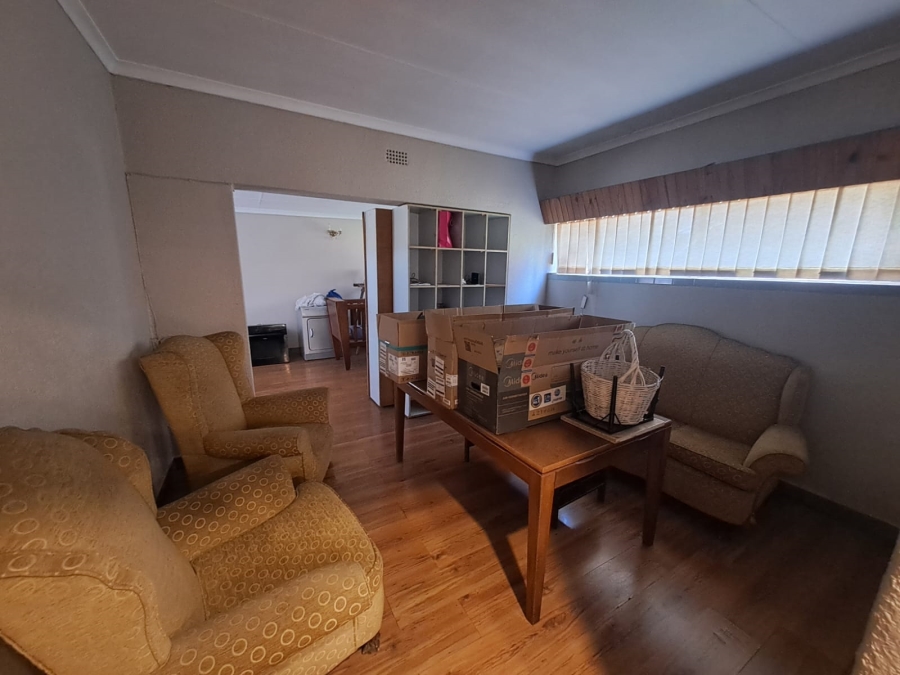 4 Bedroom Property for Sale in Meyerton Central Gauteng
