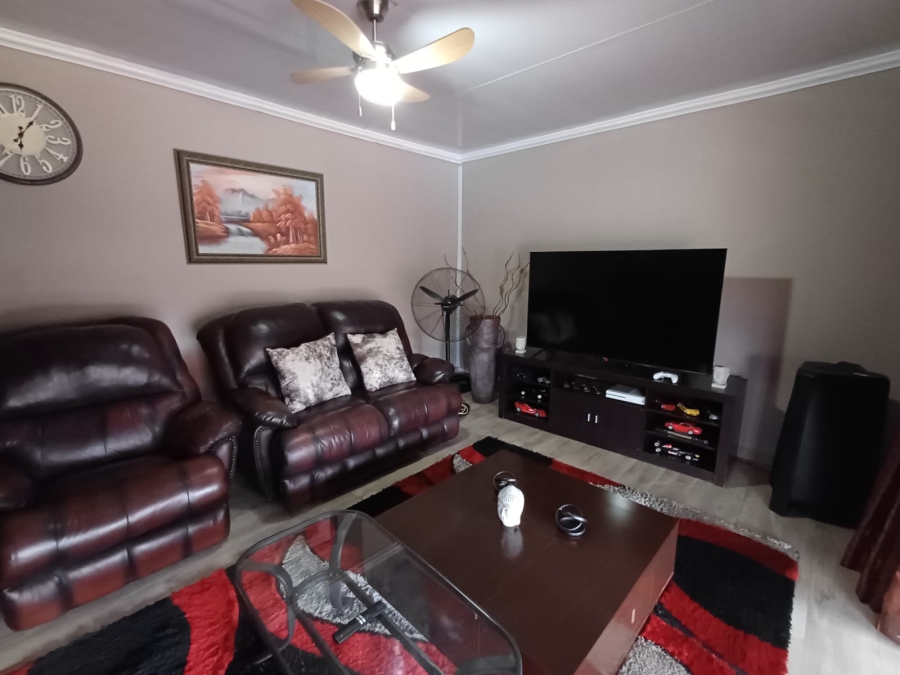 3 Bedroom Property for Sale in Vanderbijlpark SE 6 Gauteng