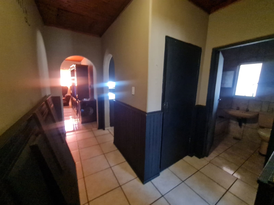 4 Bedroom Property for Sale in Vanderbijlpark CW 5 Gauteng