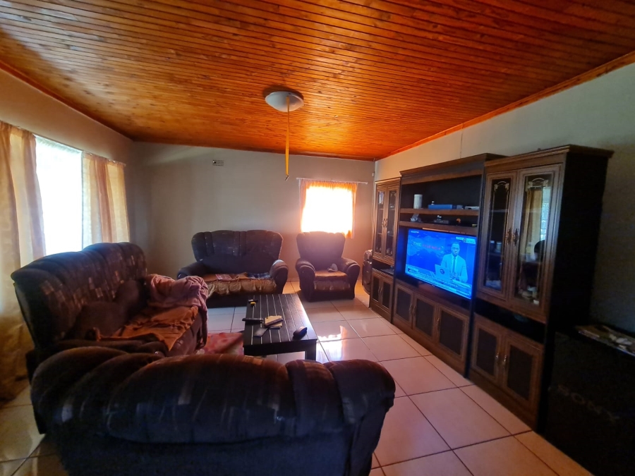 4 Bedroom Property for Sale in Vanderbijlpark CW 5 Gauteng