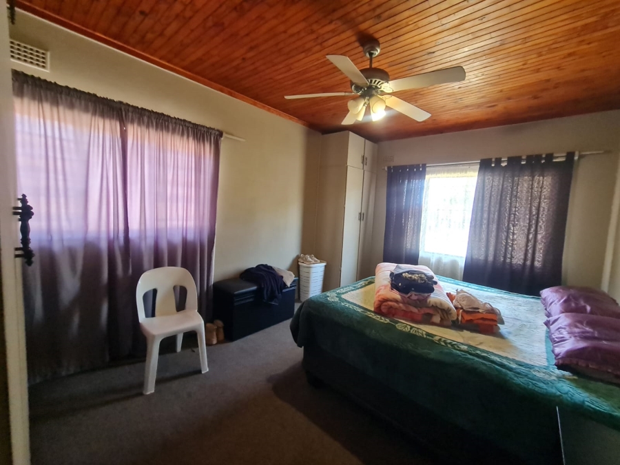 4 Bedroom Property for Sale in Vanderbijlpark CW 5 Gauteng