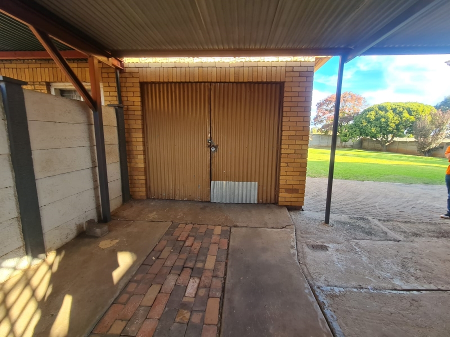 3 Bedroom Property for Sale in Vanderbijlpark Cw 6 Gauteng