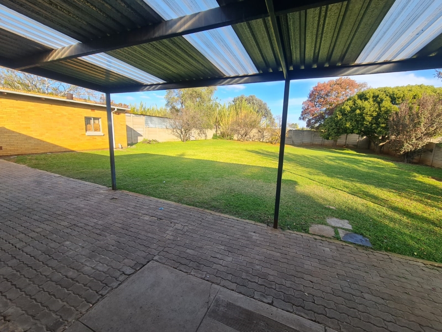 3 Bedroom Property for Sale in Vanderbijlpark Cw 6 Gauteng
