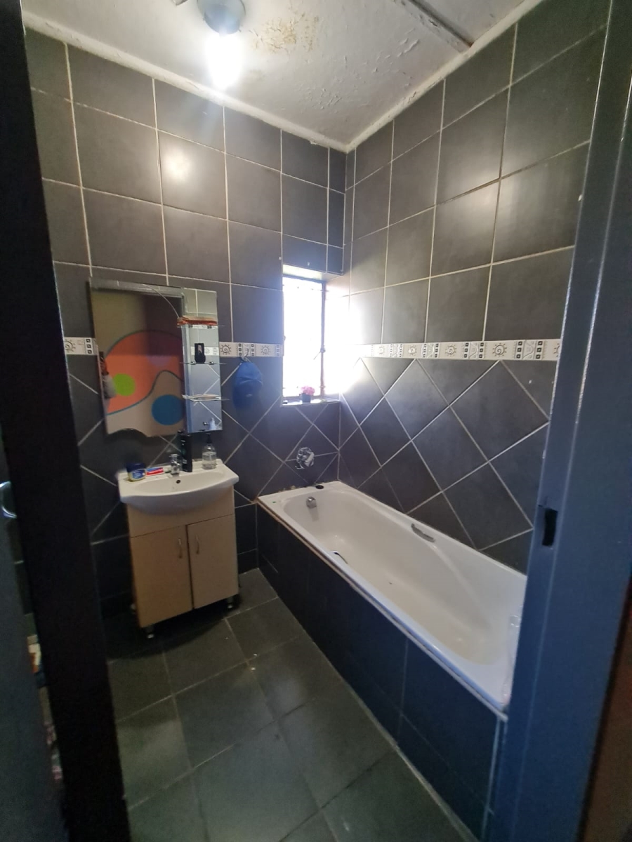 3 Bedroom Property for Sale in Vanderbijlpark Cw 6 Gauteng