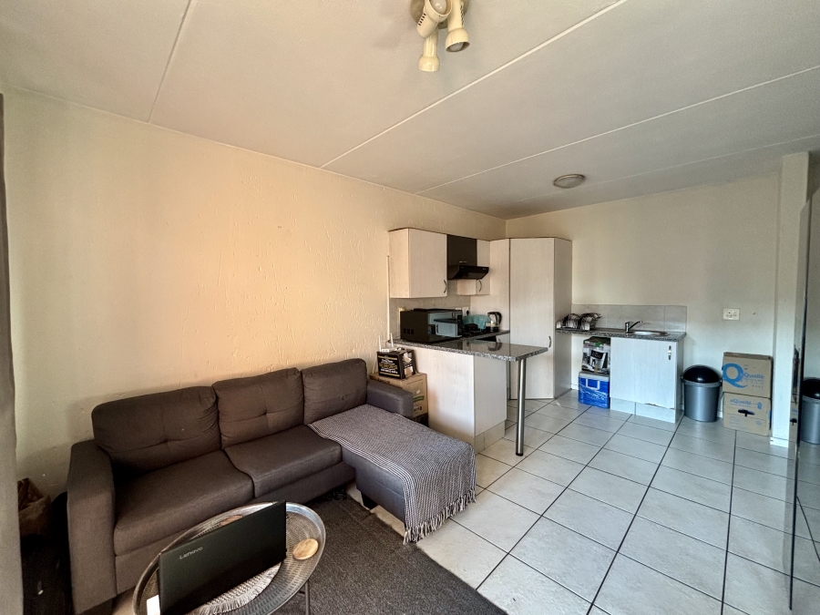 To Let 2 Bedroom Property for Rent in Ferndale Gauteng