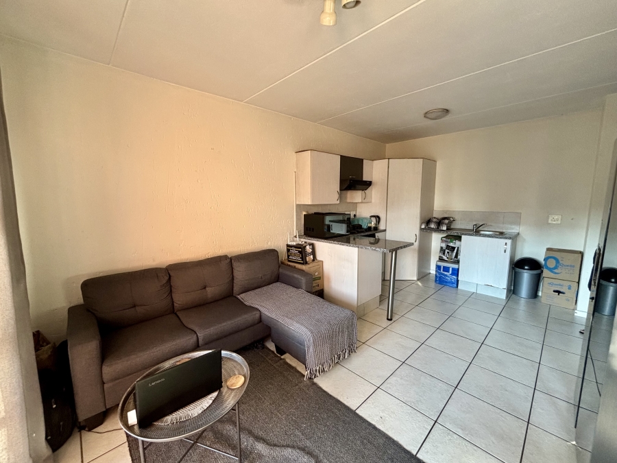 To Let 2 Bedroom Property for Rent in Ferndale Gauteng