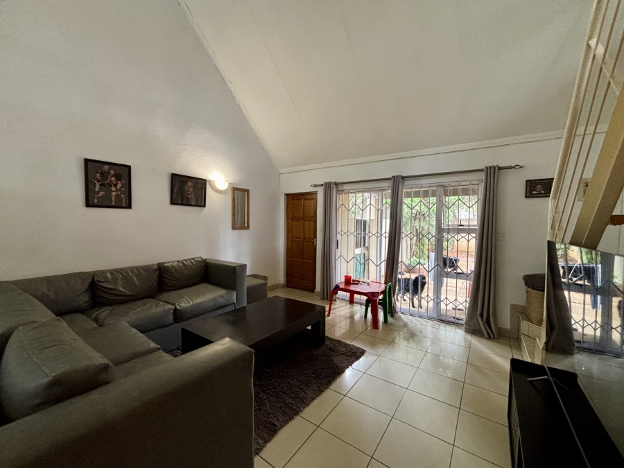 To Let 3 Bedroom Property for Rent in Bromhof Gauteng