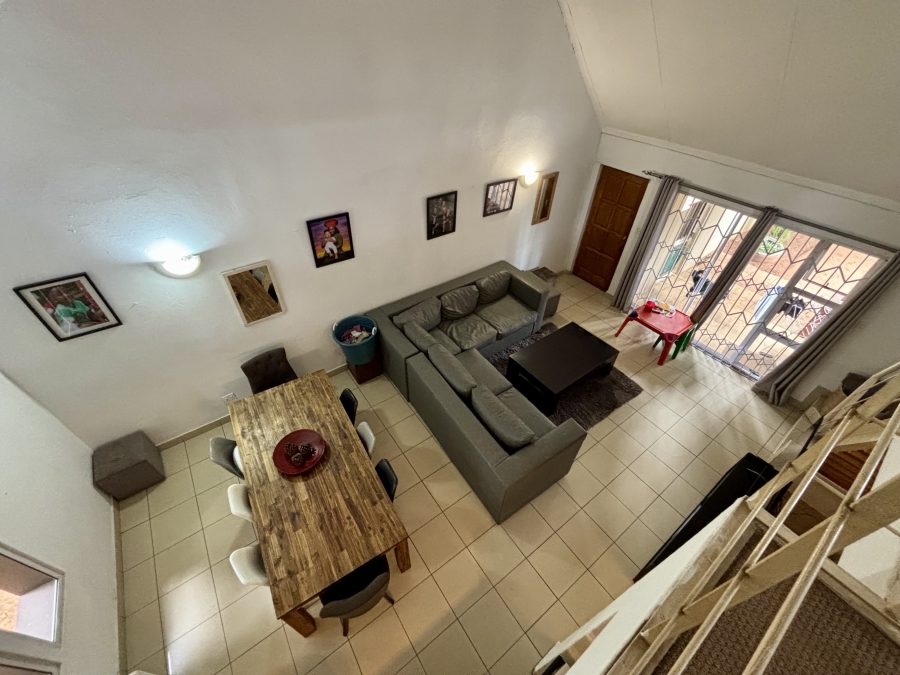 To Let 3 Bedroom Property for Rent in Bromhof Gauteng