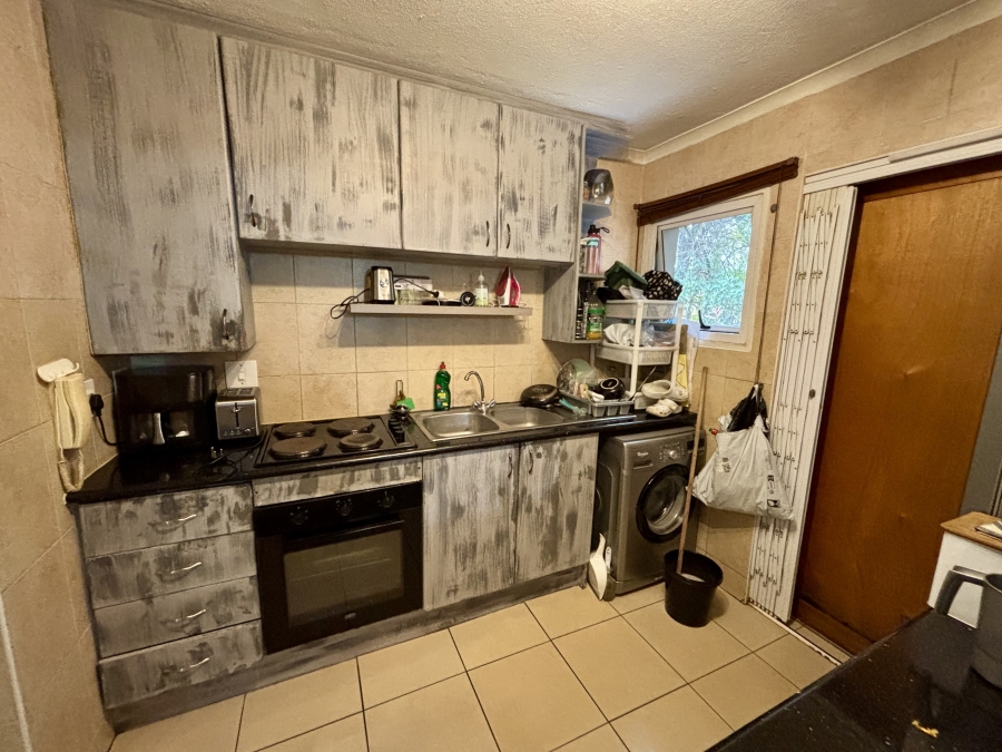 To Let 3 Bedroom Property for Rent in Bromhof Gauteng