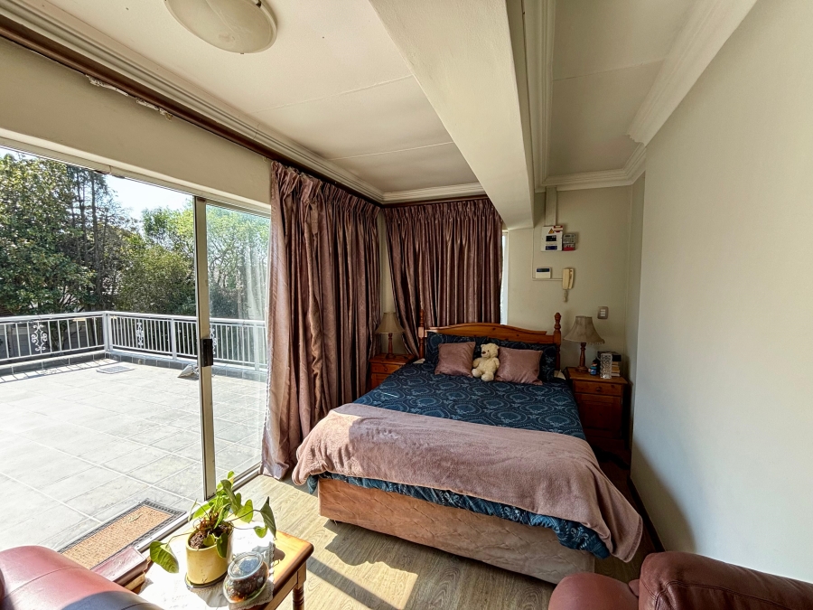 To Let 1 Bedroom Property for Rent in Constantia Kloof Gauteng