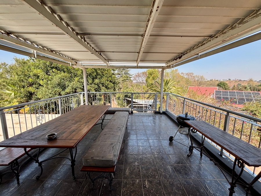 To Let 1 Bedroom Property for Rent in Constantia Kloof Gauteng