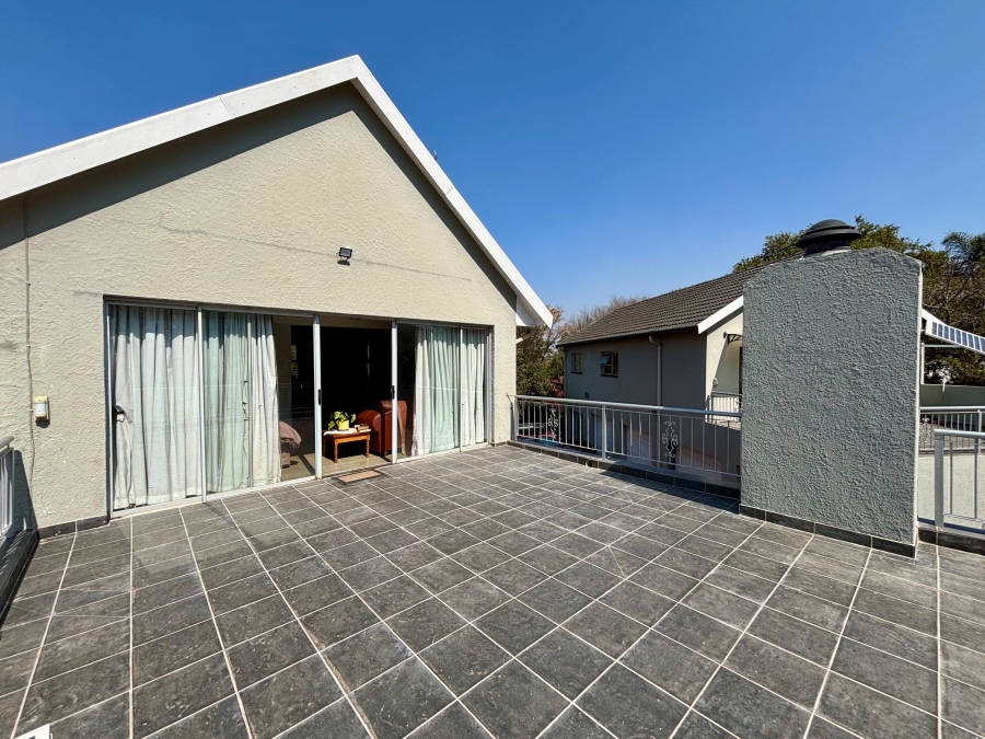 To Let 1 Bedroom Property for Rent in Constantia Kloof Gauteng