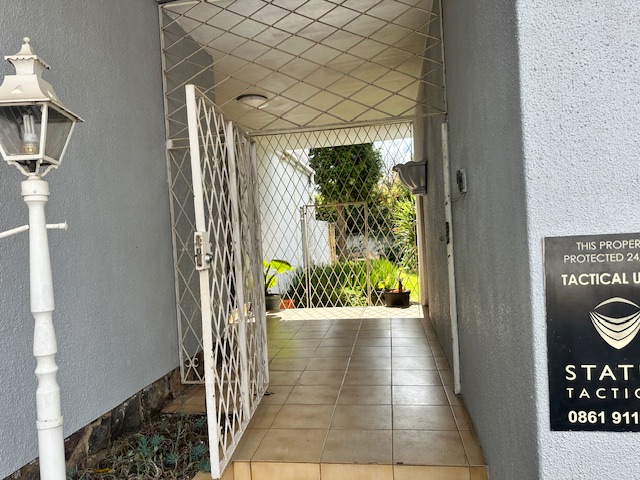 To Let 4 Bedroom Property for Rent in Atholhurst Gauteng
