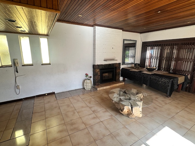 To Let 4 Bedroom Property for Rent in Atholhurst Gauteng