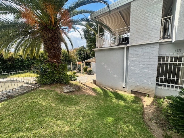 To Let 4 Bedroom Property for Rent in Atholhurst Gauteng