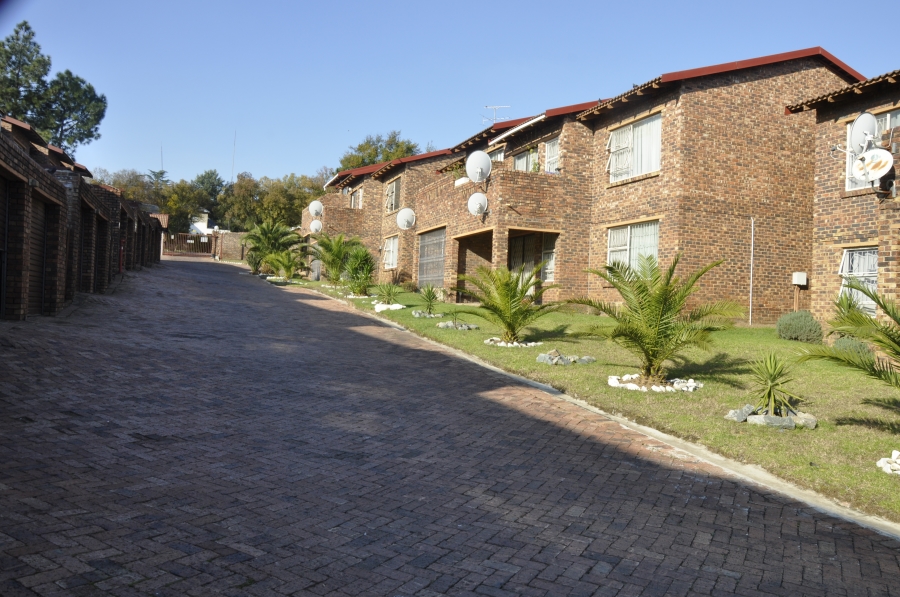 3 Bedroom Property for Sale in Buccleuch Gauteng
