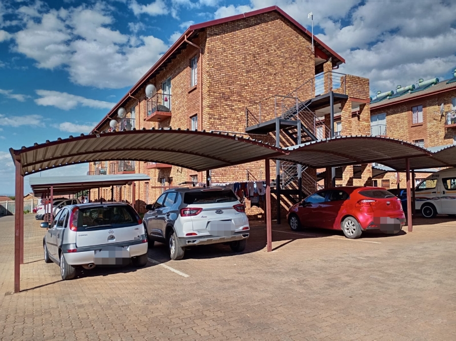 2 Bedroom Property for Sale in Lotus Gardens Gauteng