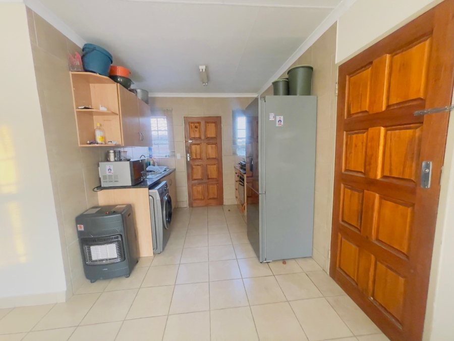 3 Bedroom Property for Sale in Olievenhoutbosch Gauteng