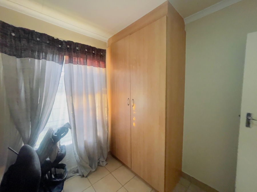 3 Bedroom Property for Sale in Olievenhoutbosch Gauteng