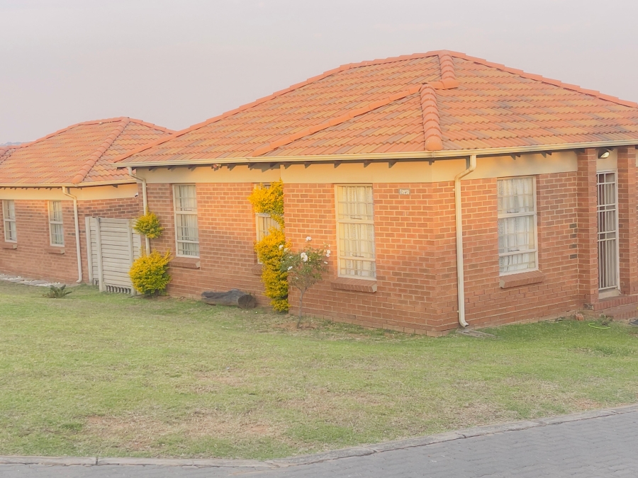 3 Bedroom Property for Sale in Olievenhoutbosch Gauteng