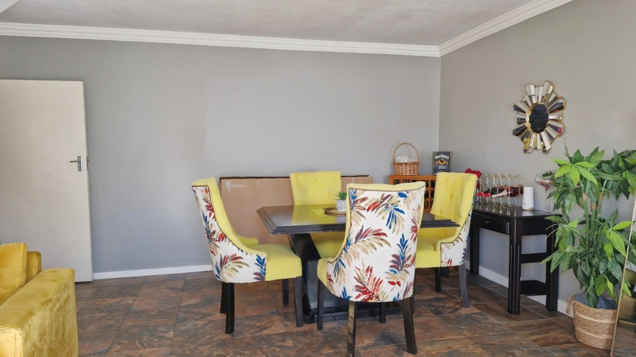 3 Bedroom Property for Sale in Corlett Gardens Gauteng