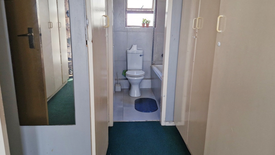 3 Bedroom Property for Sale in Corlett Gardens Gauteng