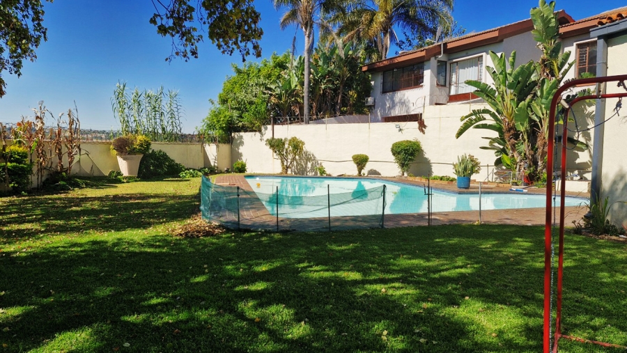 3 Bedroom Property for Sale in Corlett Gardens Gauteng