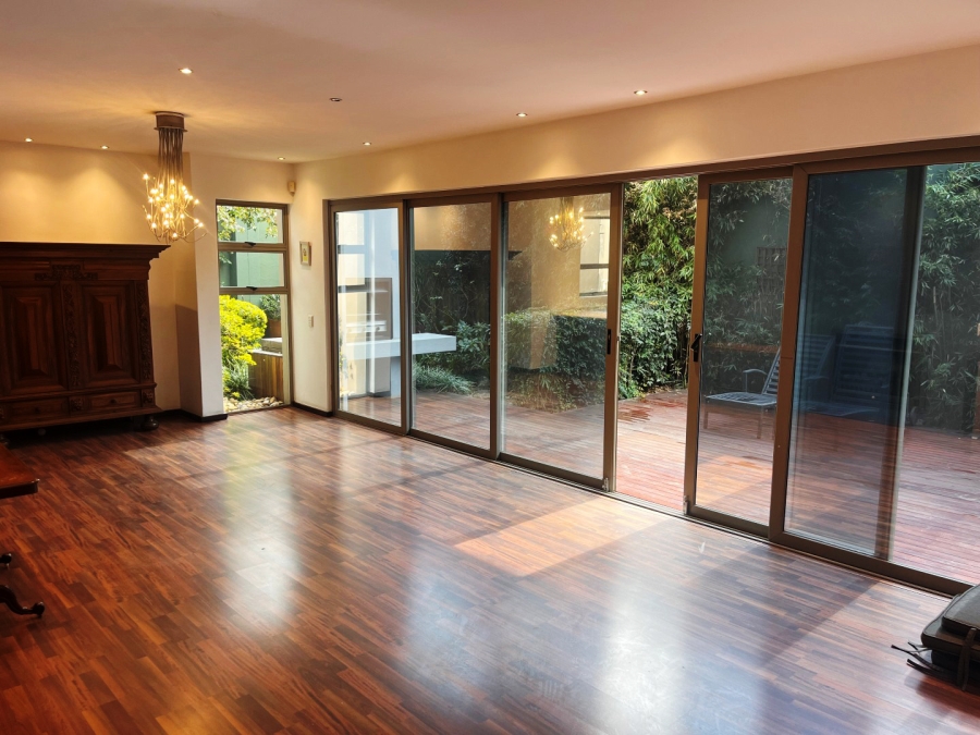 3 Bedroom Property for Sale in Atholl Gauteng