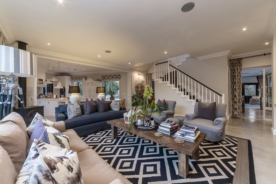 6 Bedroom Property for Sale in Birdhaven Gauteng