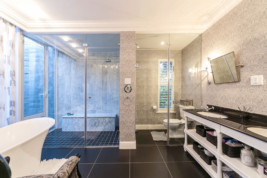 6 Bedroom Property for Sale in Birdhaven Gauteng