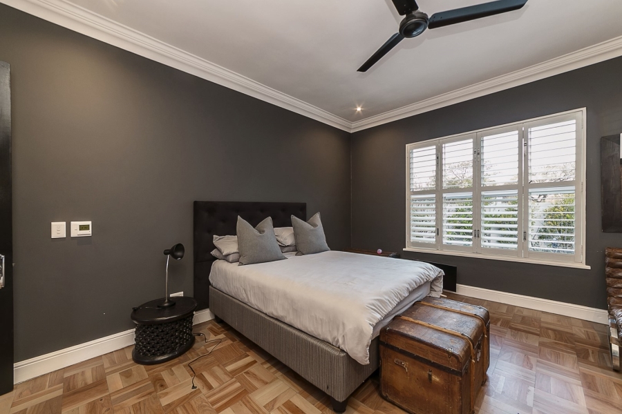 6 Bedroom Property for Sale in Birdhaven Gauteng