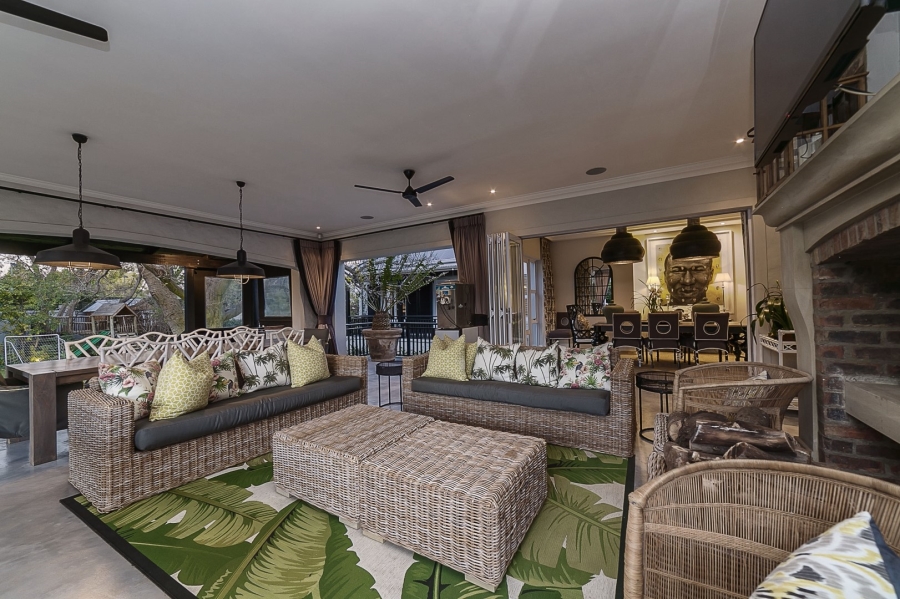 6 Bedroom Property for Sale in Birdhaven Gauteng