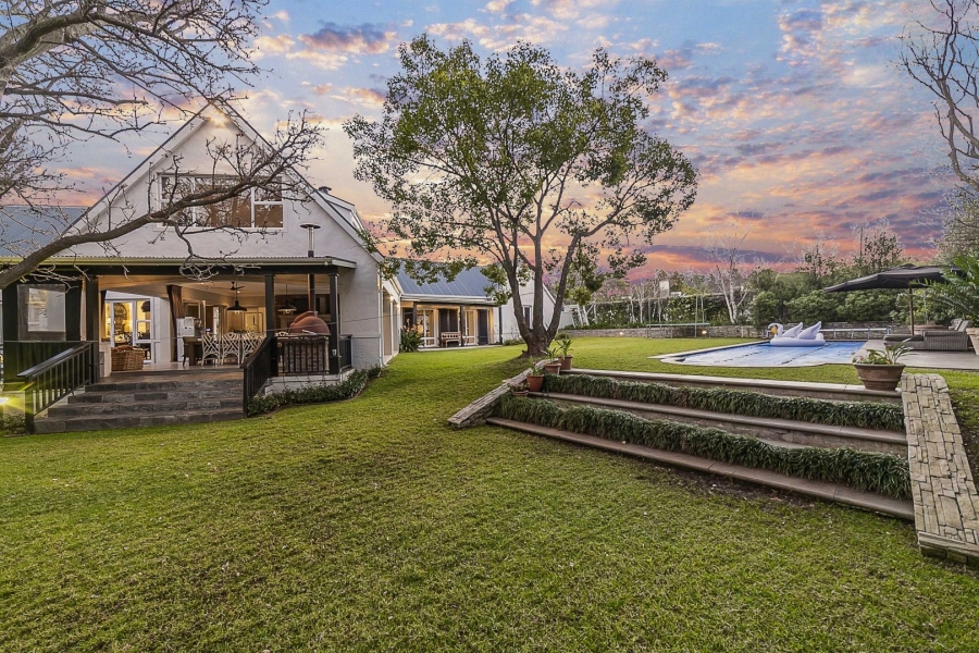 6 Bedroom Property for Sale in Birdhaven Gauteng