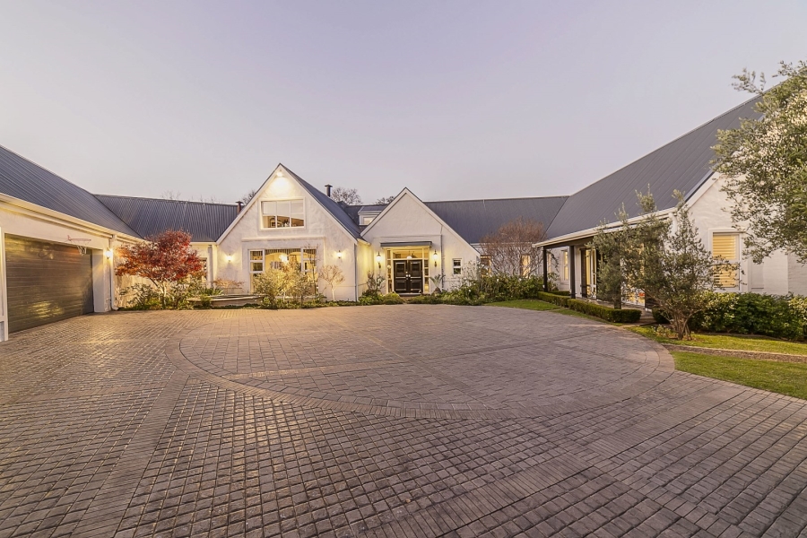 6 Bedroom Property for Sale in Birdhaven Gauteng