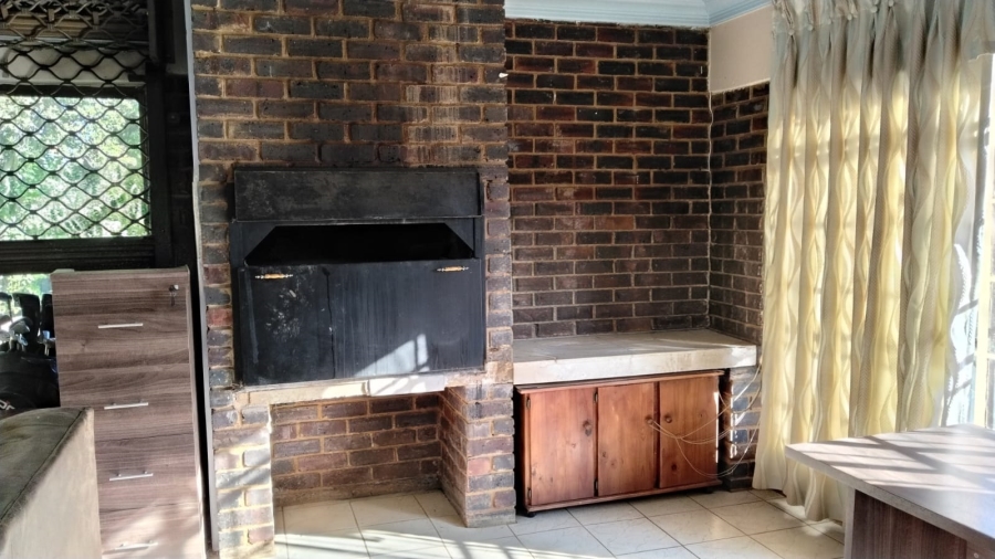 3 Bedroom Property for Sale in Greenhills Gauteng