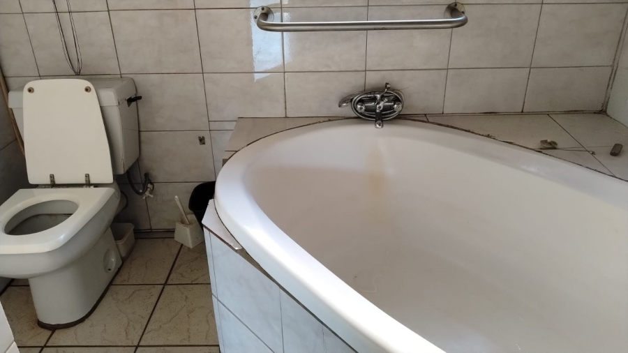 3 Bedroom Property for Sale in Greenhills Gauteng
