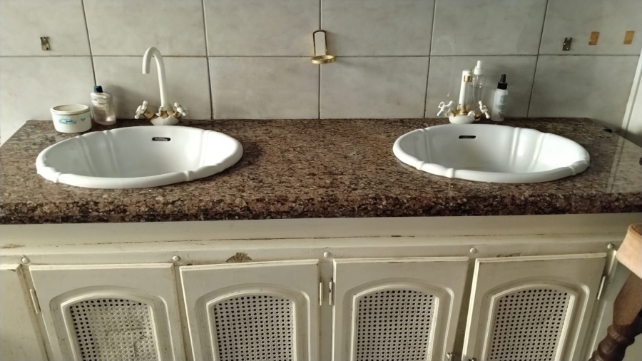 3 Bedroom Property for Sale in Greenhills Gauteng