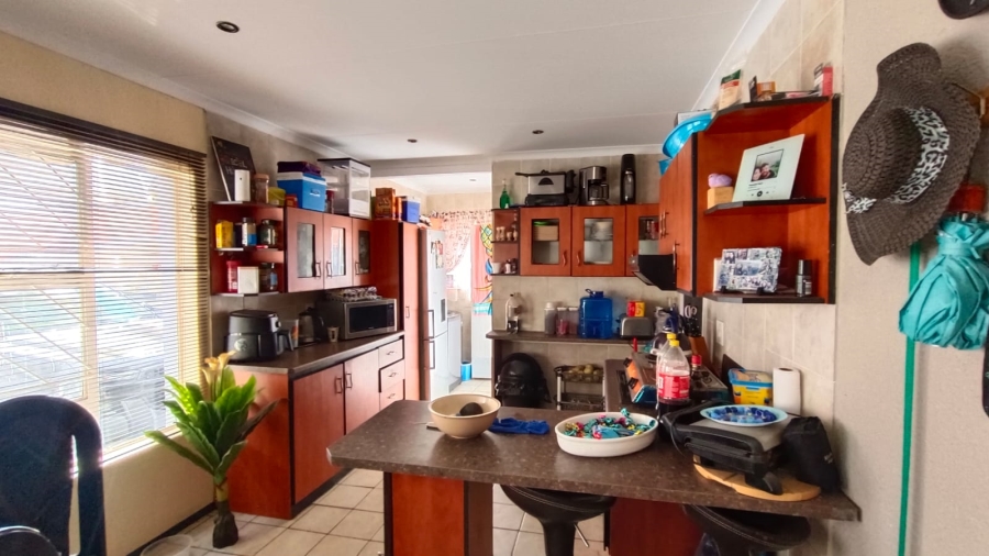 3 Bedroom Property for Sale in Greenhills Gauteng