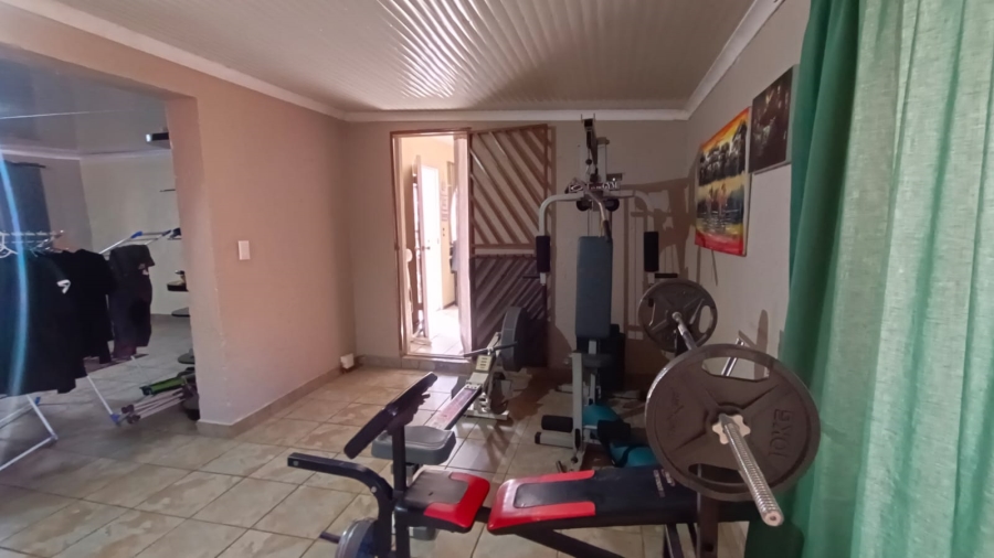 3 Bedroom Property for Sale in Greenhills Gauteng